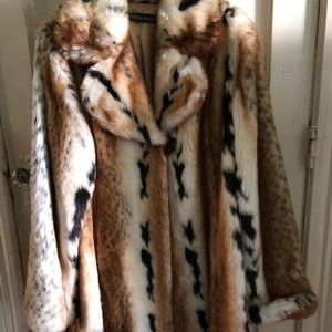 BEAUTIFUL FAUX LYNX COAT